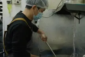 深圳小伙做预制菜外卖一年亏损40万，转型炒菜后盈利：成本更低，一个月回本图片