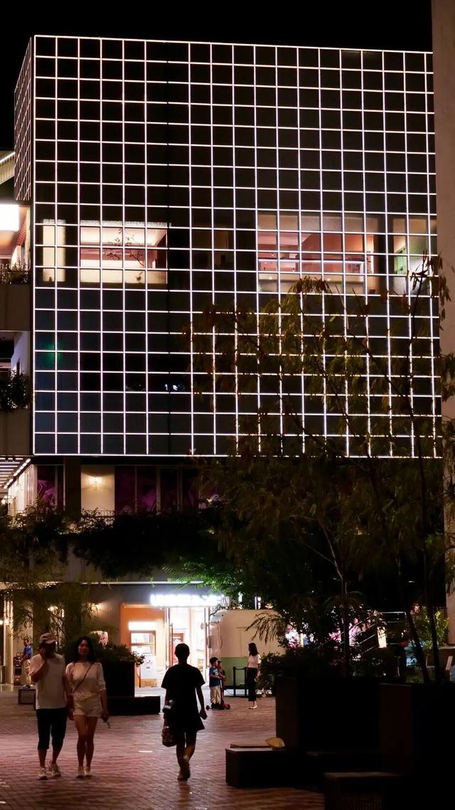 来长宁这里沉浸式夜游，每一步都是浪漫～
