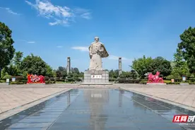 观潮的螃蟹丨湘疆200年，情缘三千里图片