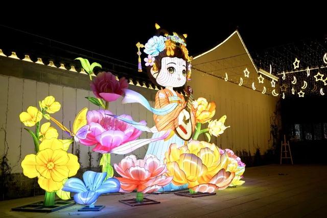 熙南里灯组已上线！马！住！了！