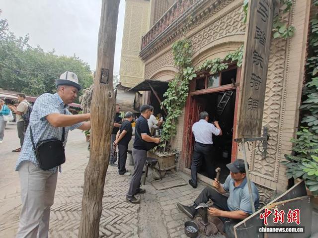 外媒打卡新疆喀什古城