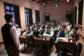 “恰同学少年”，青竹湖湘一中学生寒假历史课搬上橘子洲图片