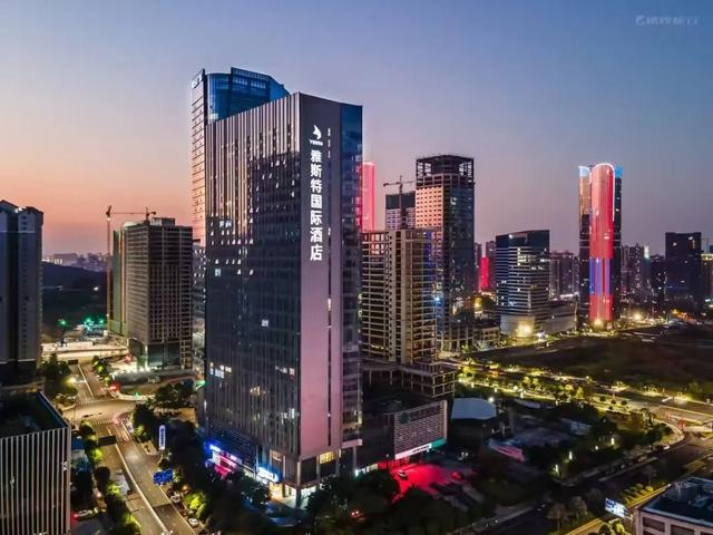 就近住 不赶路！周传雄南宁演唱会良庆区11家高口碑酒店等您挑