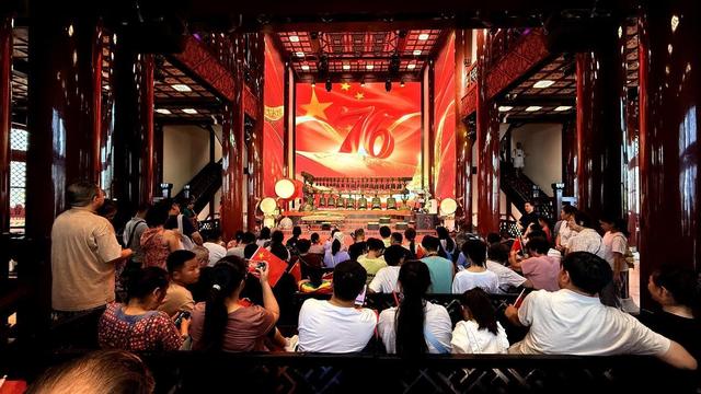 东湖国庆假期六次上央视，广州游客凌晨三点赶来看日出
