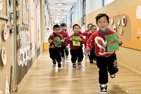 萌娃玩转国潮迎新年 金凤凰幼儿园喜迎元旦图片