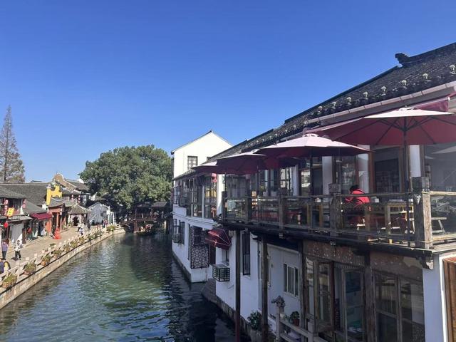 朱家角古镇现“果冻河”：破解“水乡无水清”，争创5A成关键契机