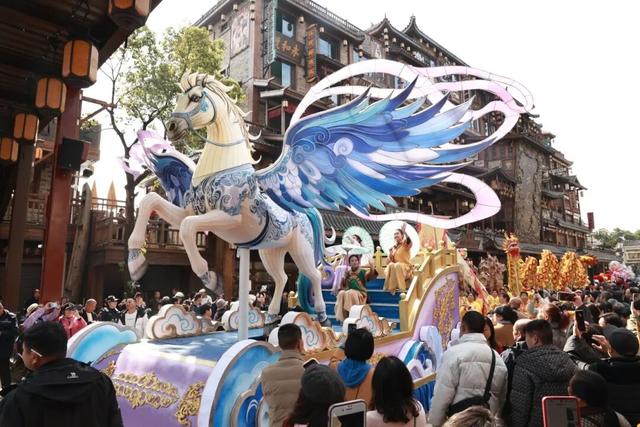 衡山渡开街！白马巡游+快闪惊喜点燃全城热情