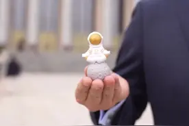 谁将会是中国首位登月女航天员？来两会现场找答案图片