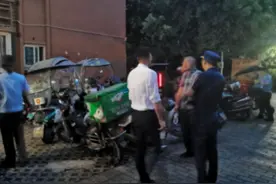 大渡口区八桥镇逸景社区：集中开展电动车安全检查 筑牢夏日“防火墙”图片