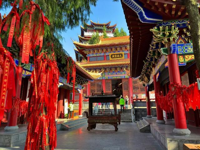 丹霞歌未歇，云海觅知音：湘西州原创歌曲展演邀约