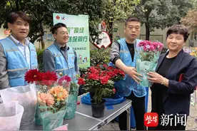 以废换绿，环保同行！常熟市琴川街道绿源社区开展垃圾分类宣传活动图片