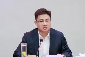 涉嫌受贿，江西万年县委原书记毛奇被提起公诉 曾被通报与他人发生不正当性关系图片