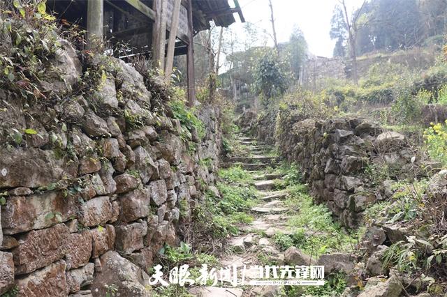 古渡“碑”语②|河闪渡村,从古驿道到红军渡江