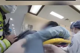 外卖员出车祸不舍治疗：我命不值钱图片