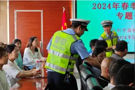 监利交警大队：“警企校家”联动 共话交通安全图片