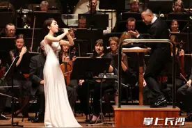 唢呐演奏爵士乐是什么范？刘雯雯携手顶级爵士乐队23日来长表演图片