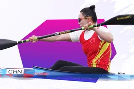 脚踩风火轮！中国飞人最后50米狂飙，超越日本选手夺冠图片