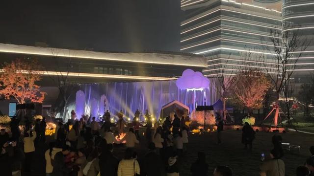 连云港“未来之门”火起来！