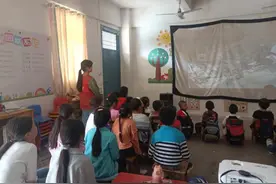 赣州市赣县区沙地镇开展红色观影活动图片