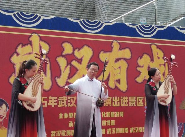 【荆楚焕新】转角遇见“秀”：景区里的文艺演出让城市更亲切可爱
