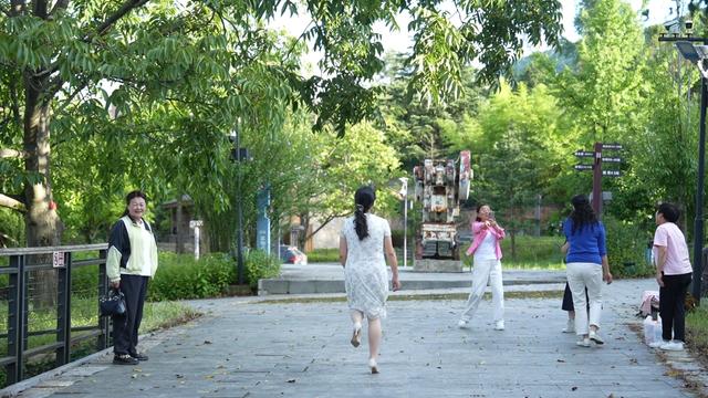 盘州：三线文化园成避暑热门地