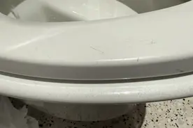 “坐不下去”的商场马桶，破解之道在哪里？| 新京报快评图片