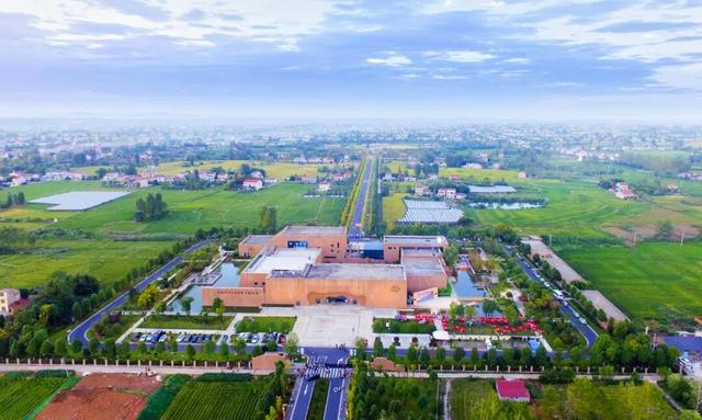 致益阳：山河执笔 绿茵场上竞风流