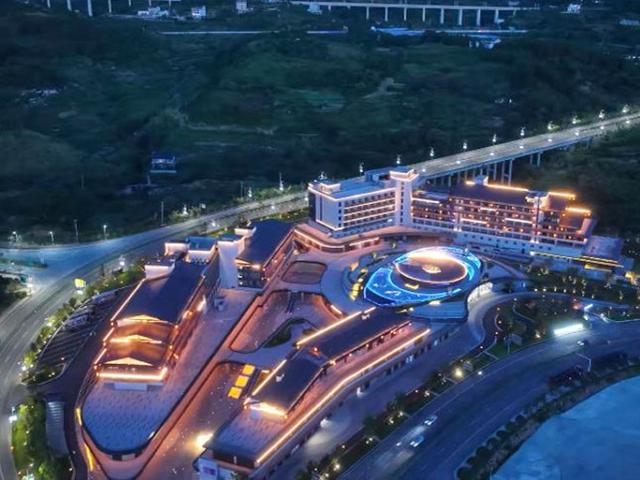 湘西新添文旅地标！“湘西之瞳”点亮黄金旅游线路