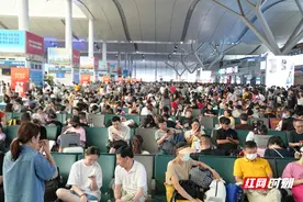 最火爆暑运：广铁发送旅客破亿，长沙南站发送旅客达903.6万图片