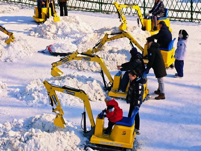 童趣满溢！龙潭冰雪节的冬日撒欢时光