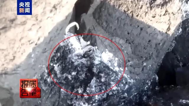 福建一无人岛现巨大垃圾天坑，央视曝光：非法包船公开拉客，人多时还要预约；岛上游客扎堆，却无执法人员查问；现场视频公布