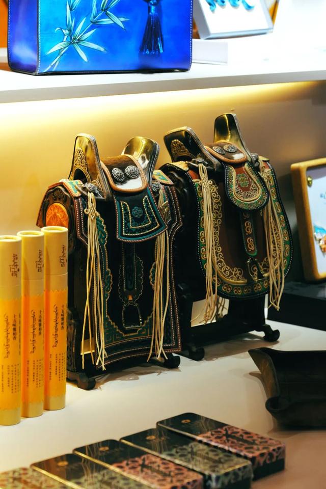 第二十一届冰雪那达慕开幕！呼和浩特文旅体验空间全是人从众！