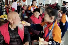 彬州市：情暖重阳 孝润童心图片