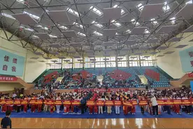 近五百武术健儿鹰城“打擂”，2023“中原武韵”青少年武术邀请赛开幕图片