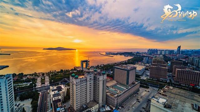 骑马，看海，为友谊干杯！这位韩国大叔在威海过上了向往的生活