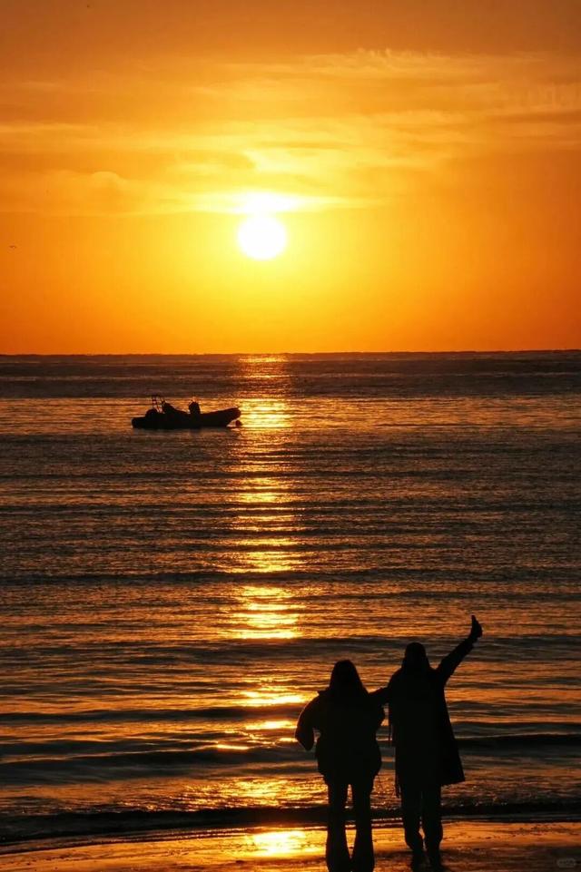 这个冬天，总要来青岛看一场日出吧！