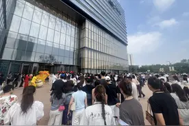 Z现场｜一城双万象 点亮郑州商业新地标图片