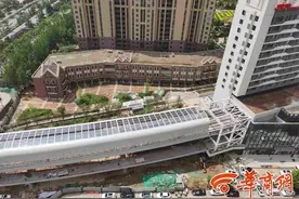 西安第一个“穿楼而过”的地铁站—5号线雁鸣湖站即将启幕图片