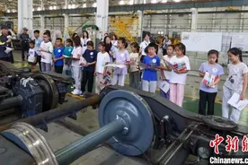 教育与实践相结合 京港地铁推出轨道交通首个STEAM教育项目图片