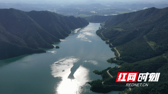 江华涔天河库区：高峡平湖间的天地画卷