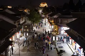 综合整治后有网友建议大理古城开放摆地摊，官方：地摊泛滥破坏旅游品质图片