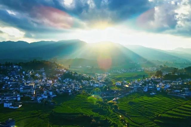 看滇超游临翔｜zhuá完足球，来喝咖啡、玩泥巴噻！