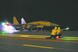 “中国双航母首次同时出现在太平洋”，外媒解读图片