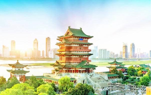 扬泰机场新增南昌和威海航班，两座名城特色鲜明看点众多