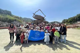 一场春日茶园与竹林的探索之旅图片