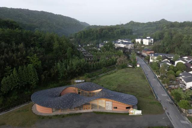 “繁华百里·山水画廊”为“公园城市·幸福成都”注入彭派动能