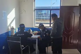 【平安建设】泽库县公安局和日派出所深入辖区牛羊交易市场开展巡防工作图片