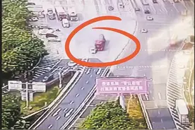 高速路上抢道、倒车、调头 如此行为“驶”不得图片