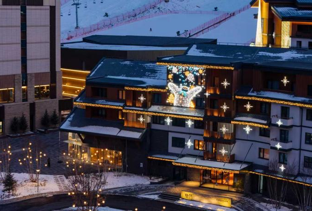 阿那亚·崇礼点亮冰雪童话季，"MORE THAN SKI"构建全龄友好度假新地标