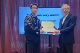 勇毅之光照亮青春之路图片